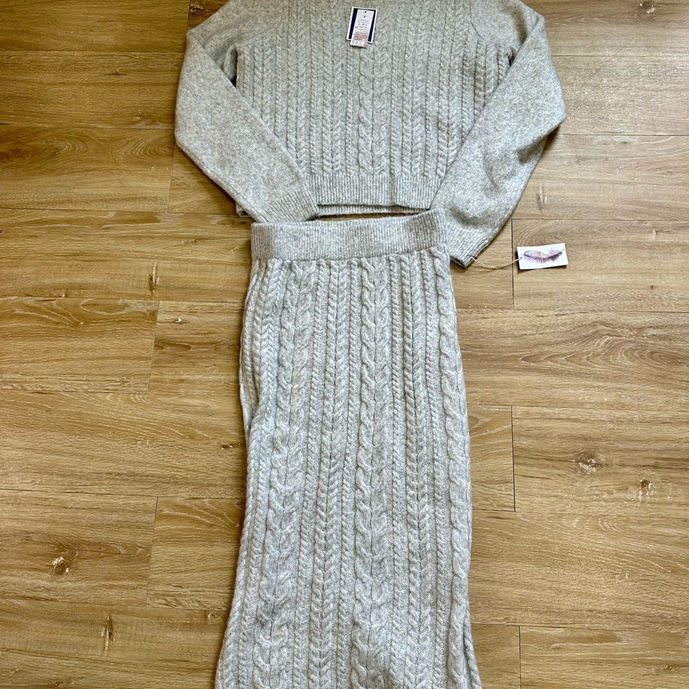 NEW Jessica Simpson Skirt & Sweater Set Light Gray Cable Knit Sweater Sz Large L